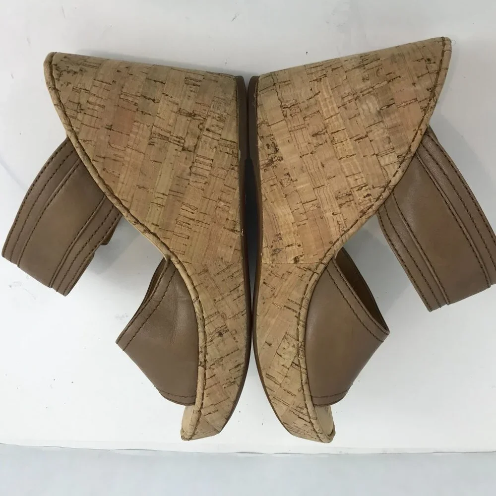 Born leather cork wedge platform sandal US 9